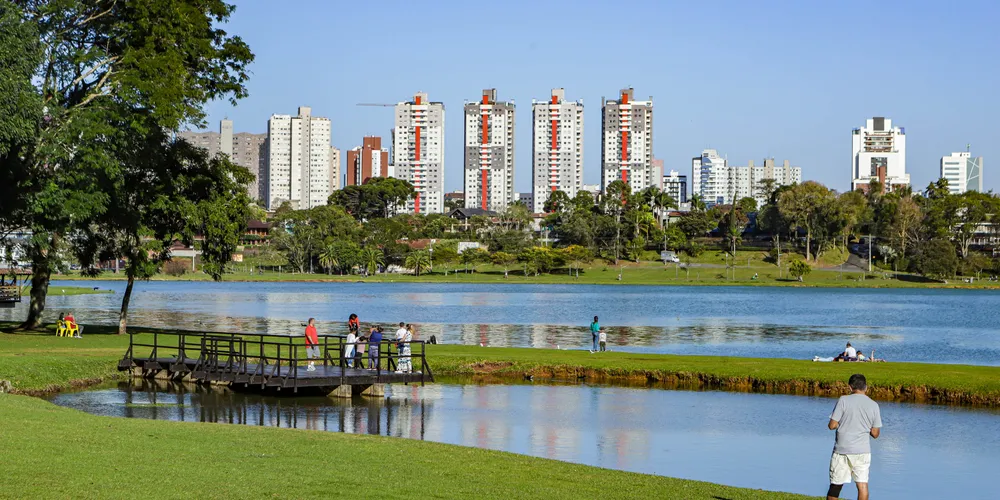 Uma nova frente fria trará mais chuva e uma massa de ar frio, que vai derrubar as temperaturas novamente no próximo fim de semana