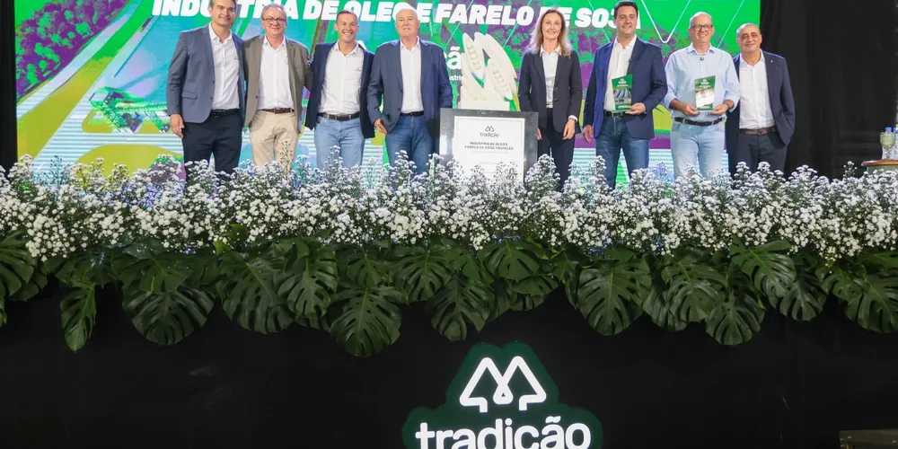 Complexo industrial da Cooperativa Tradição em Pato Branco é um dos maiores centros de esmagamento de soja do Brasil