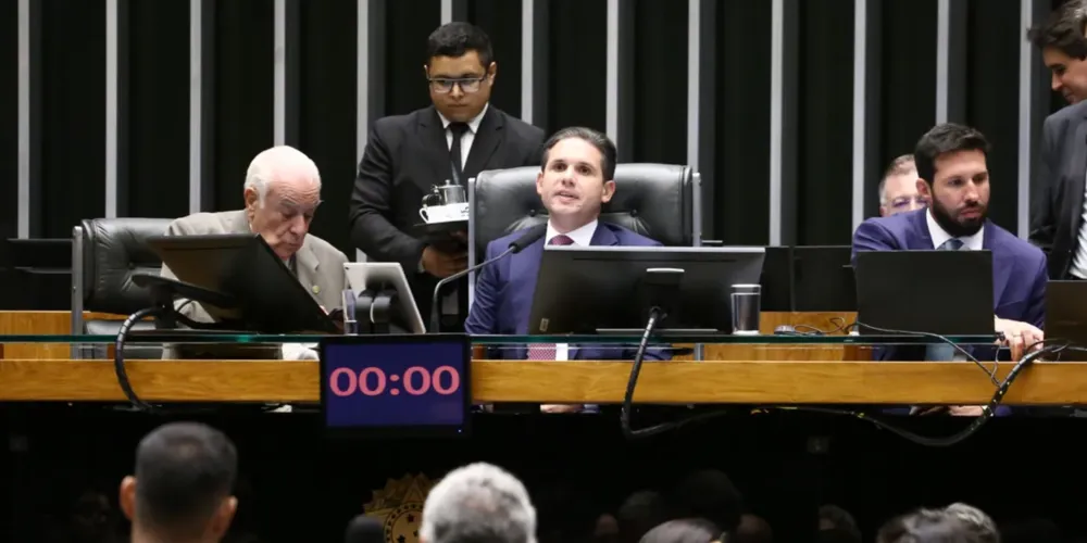 Hugo Motta em sessão na Câmara dos Deputados