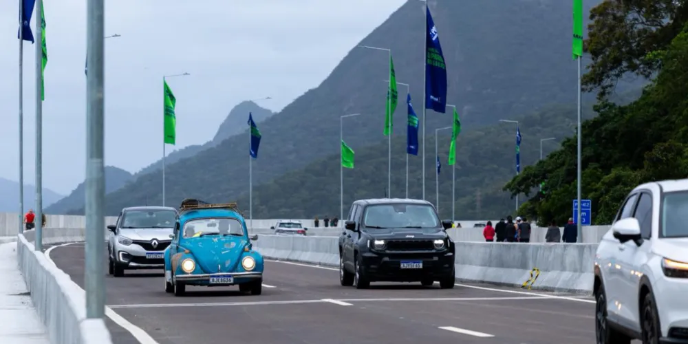 Ponte de Guaratuba já aberta ao público