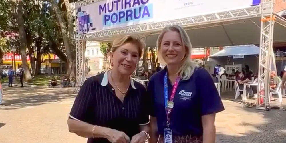 A prefeita de Ponta Grossa, Elizabeth Schmidt, e a presidente da Fundação de Assistência Social, Tatyana Belo