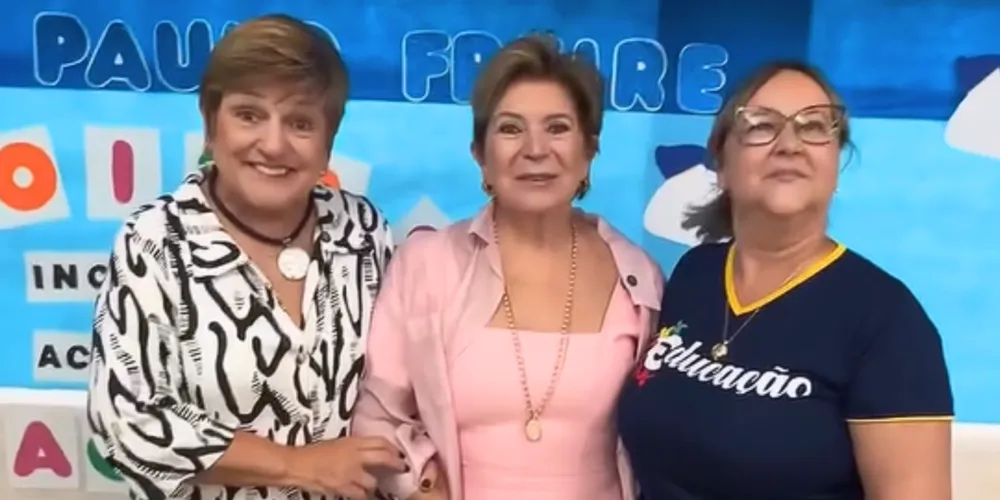 Da esquerda para a direita, a secretária de Educação, Joana D'Arc, a prefeita de Ponta Grossa, Elizabeth Schmidt, e a diretora do CMEI Paulo Freire, Marinês Medeiros