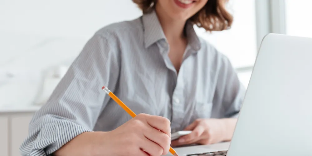 No Superação Legal, os alunos participam de simulados que reproduzem as condições reais do exame, o que contribui para a segurança e familiaridade com a prova