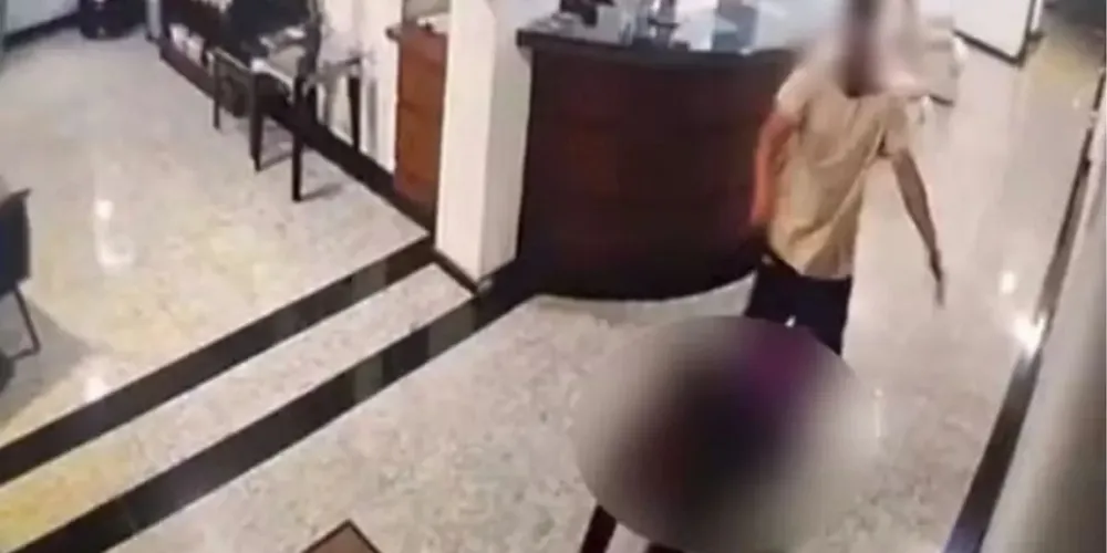 A recepcionista foi agredida por um hóspede