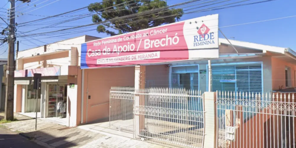 A sede da Rede Feminina de Combate ao Câncer de Ponta Grossa é localizada na Rua Judite Macedo da Silveira, nº 213