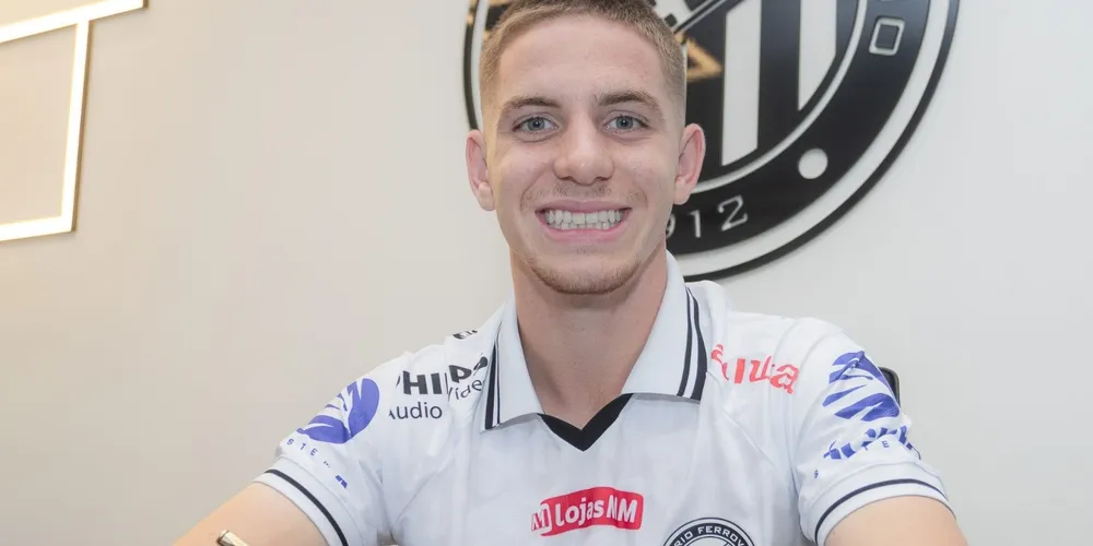 Dudu Mosconi renova contrato.