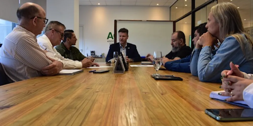 O encontro reforçou o papel estratégico da ACIPG como um "hub" que conecta associações da cidade