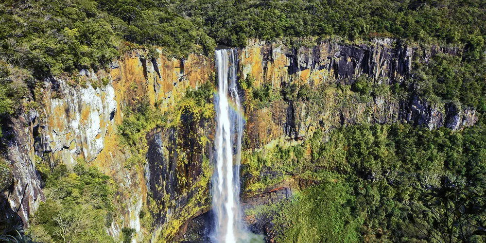 Ótimas opções de passeio, lazer e aventura, permeadas por aulas práticas de educação ambiental, acessíveis a todas as idades