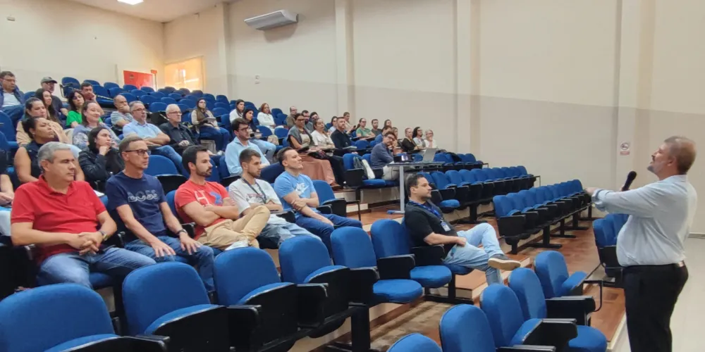 O trabalho foi realizado no Anfiteatro Municipal Eunice Miró Guimarães, em Uvaranas