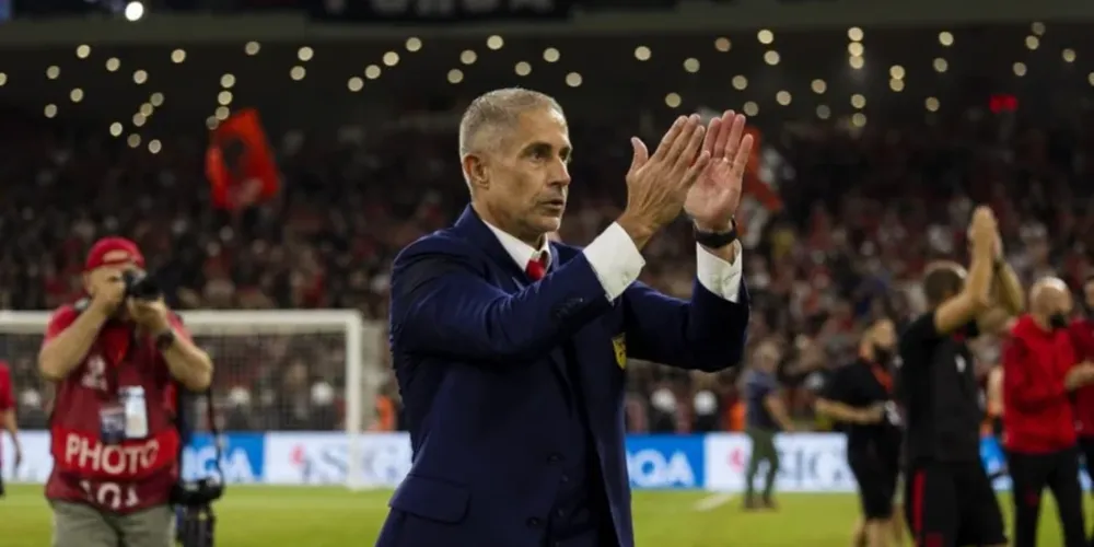 Sylvinho foi eliminado pela Polônia nesta quinta-feira (26)