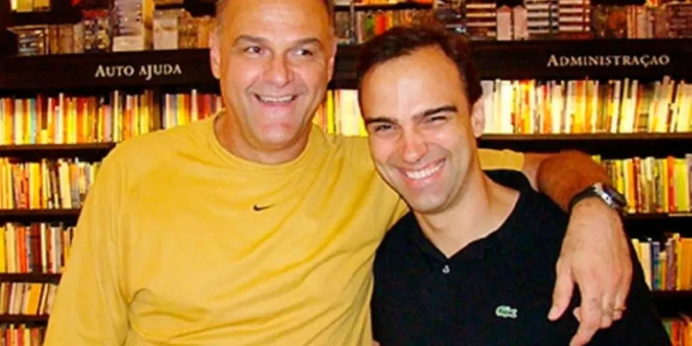 Tadeu Schmidt se despediu do irmão em uma postagem nas redes sociais
