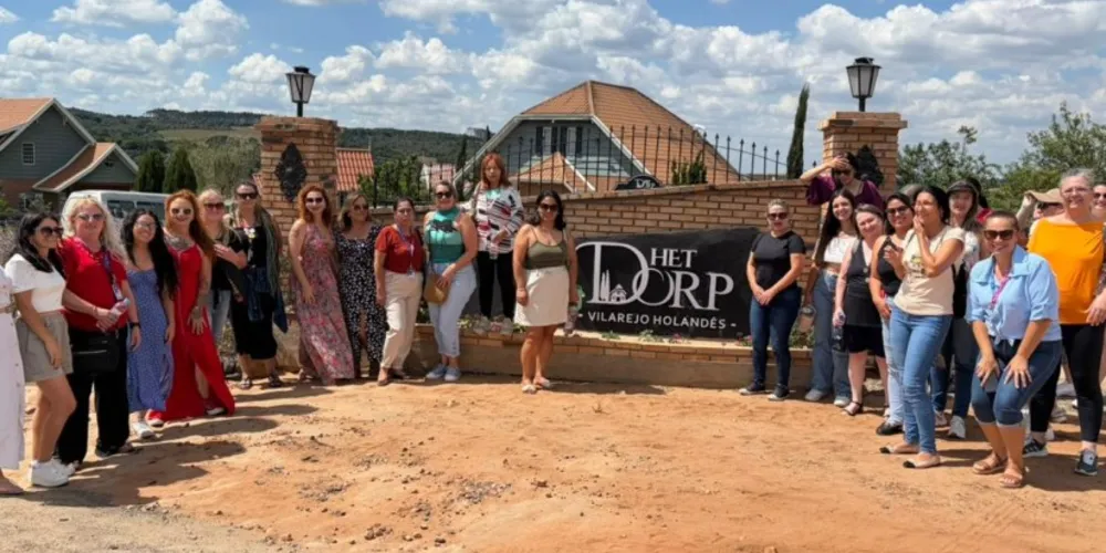 O cenário das lavandas contribuiu para momentos de conversa, fotos e leveza fora do ambiente de trabalho; a parceria com o vilarejo holandês viabilizou a entrada gratuita às participantes