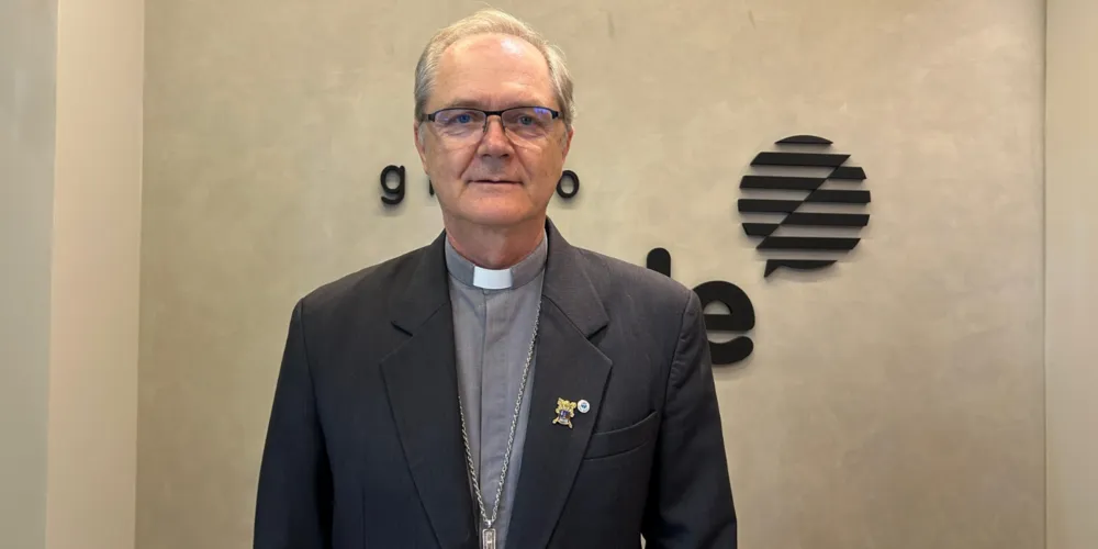 O bispo diocesano de Ponta Grossa, Dom Bruno Elizeu Versari