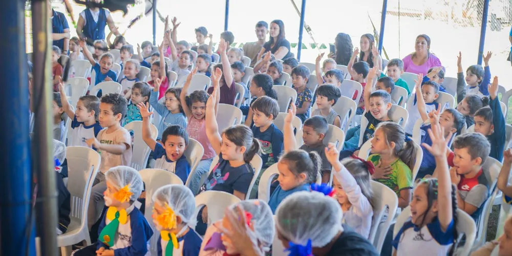 Crianças das escolas do Jardim Boreal participaram das atividades