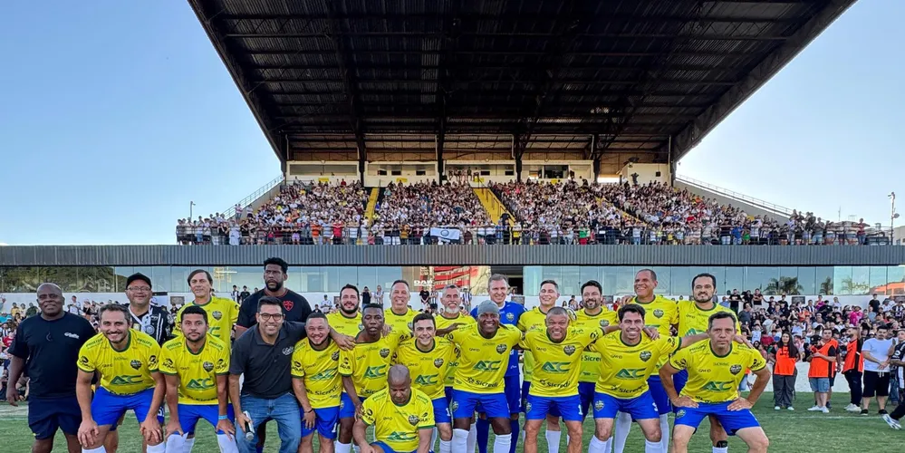 Dentro de campo, o destaque ficou para o jogo principal entre a Seleção Master do Operário e a Seleção Brasileira Master