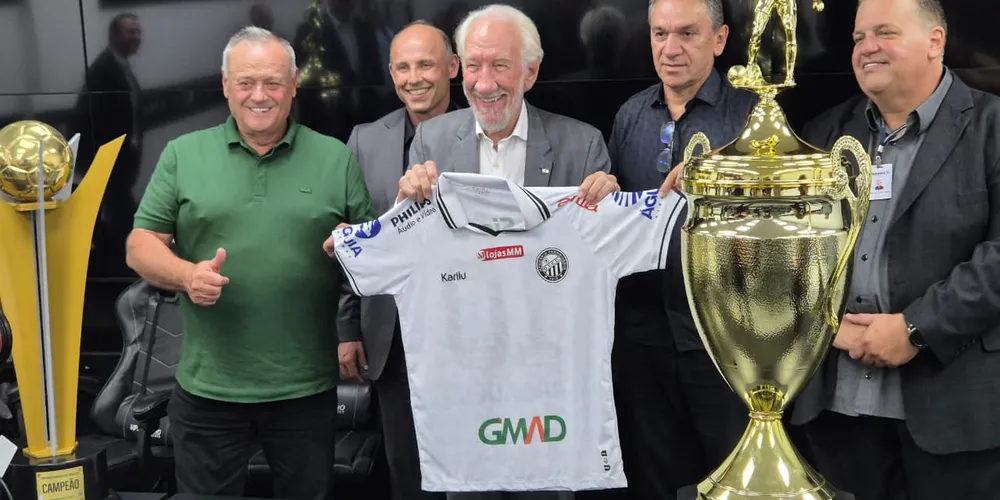 Darci Piana já havia estado em Ponta Grossa recentemente para a abertura de uma exposição no Parque Estadual de Vila Velha