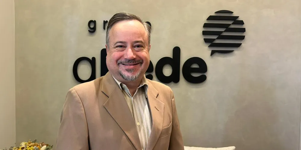 Ney Hermann - Jornalista e escritor