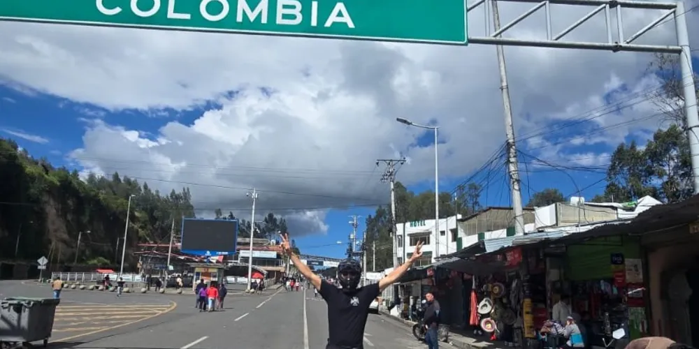 A expedição, que começou no Sul do Brasil, tem como destino Prudhoe Bay, no Alasca