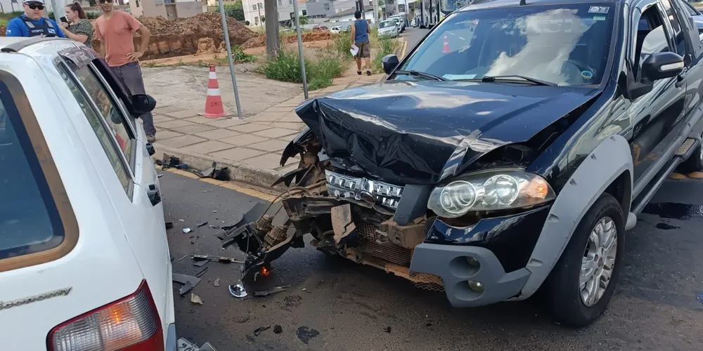 O impacto resultou apenas em danos materiais