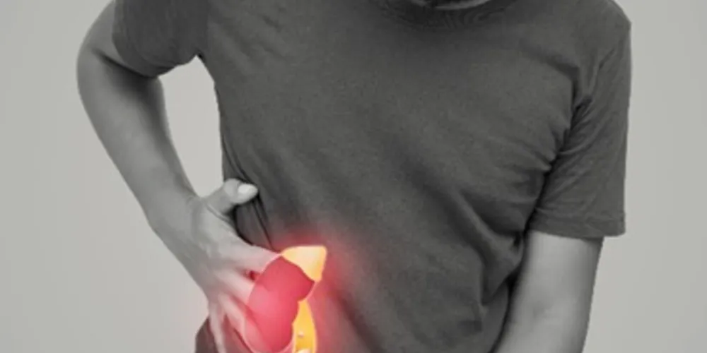 A perda de peso acelerada, quando há uma redução superior a 1,5 kg por semana ou mais de 24% do peso corporal inicial, pode aumentar significativamente o risco de complicações