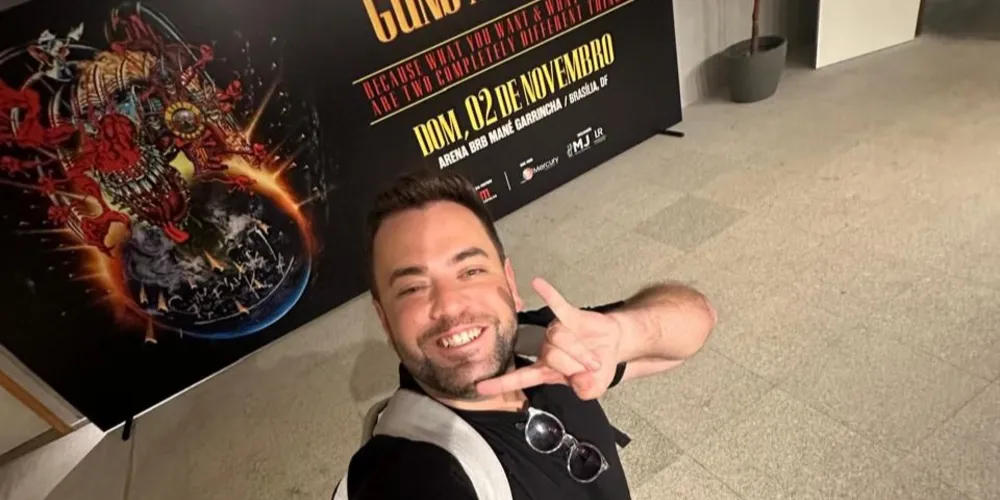 O jornalista atua há quase dois meses na assessoria da apresentação de Axl Rose, Slash e Duff McKagan em São José do Rio Preto (SP)