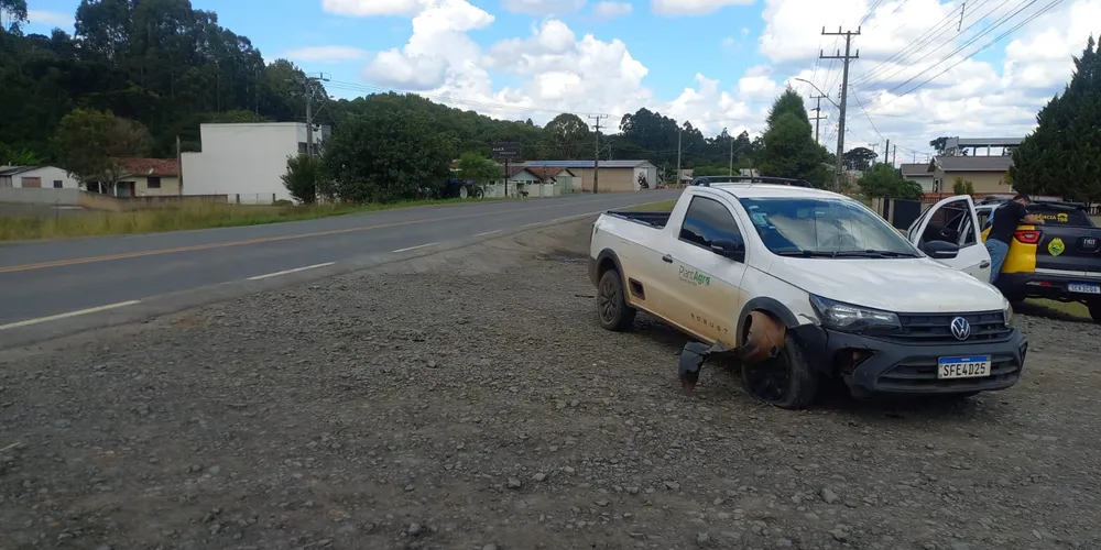 O motorista da Saveiro, de 34 anos, não se feriu