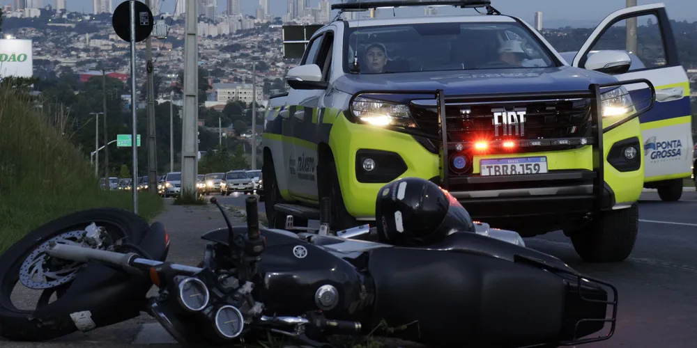 O motociclista foi atendido pelo Siate e levado para a UPA Uvaranas