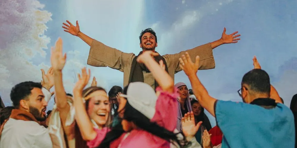 O evento tem início marcado para às 19h