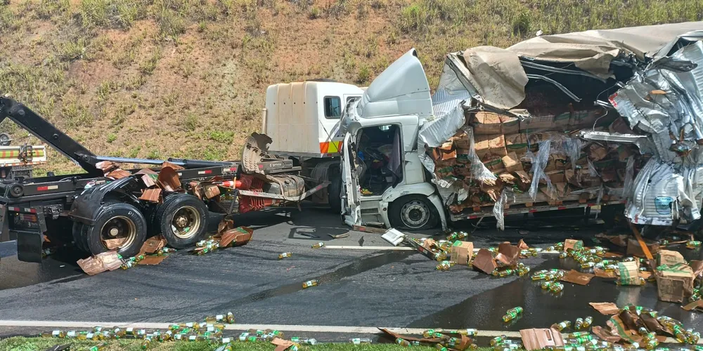 A pista foi totalmente interditada no sentido Tibagi/Ponta Grossa