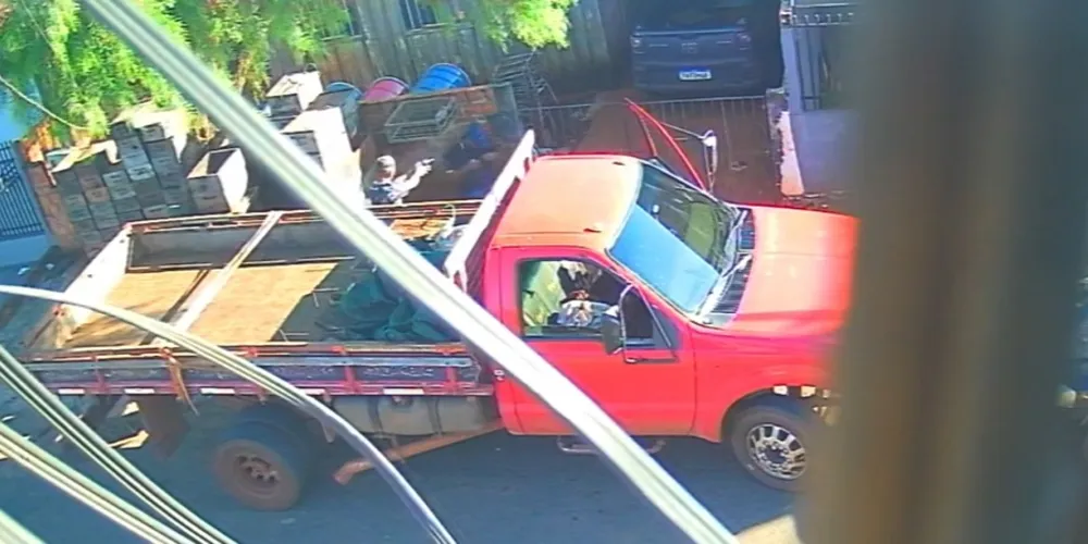 Dois homens foram indiciados pelos crimes de homicídio qualificado, furto e fraude processual