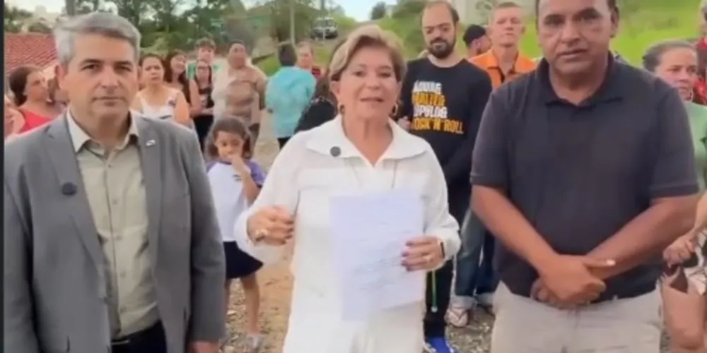 Pastor Ezequiel, Elizabeth Schimdt e Divo