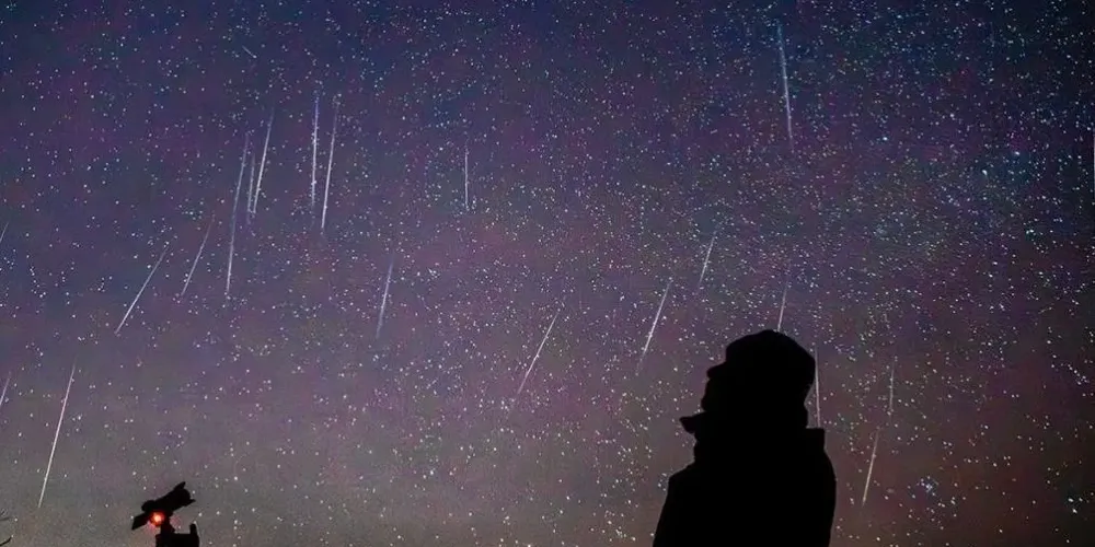 Chuva de meteoros Líridas terá pico nesta quarta (22)