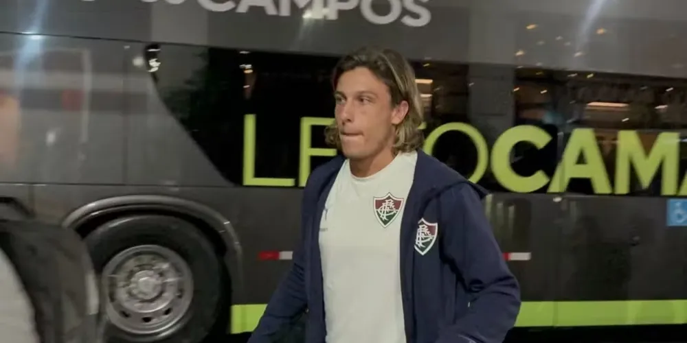 O Flu treinou na manhã desta quarta-feira, às 9h30, no Rio de Janeiro, almoçou e embarcou em voo fretado para Curitiba