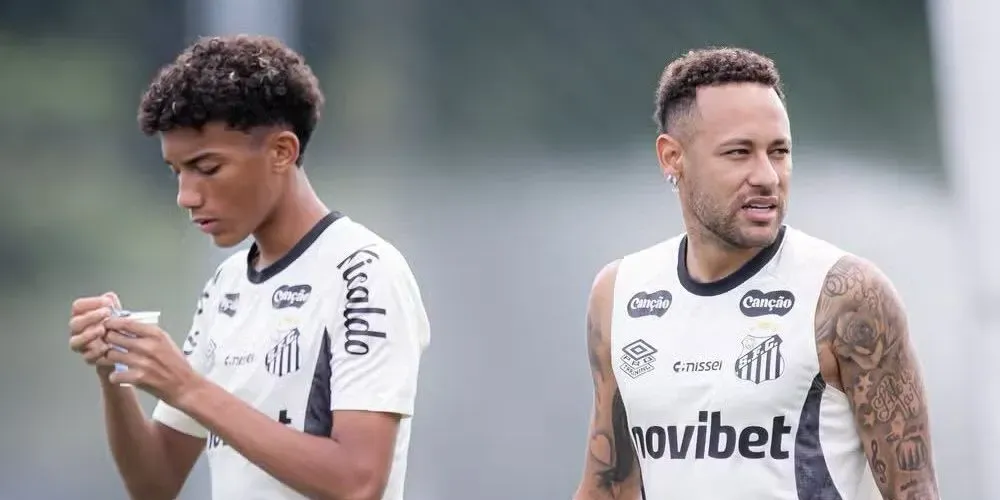 Neymar e Robinho Jr. em treino do Santos