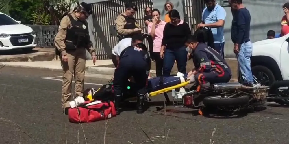 O motociclista foi socorrido no local e, posteriormente, encaminhado a uma unidade hospitala