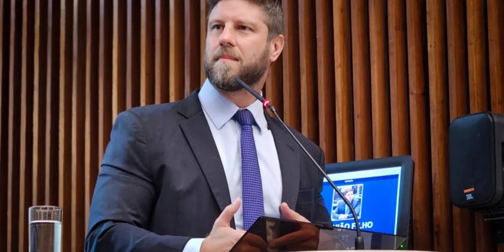 Requião Filho é um dos nomes cotados para disputar a cadeira do Palácio Iguaçu