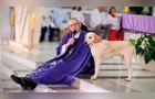 'Cãoroinha?': cachorro vira presença nas missas e encanta fiéis no Paraná