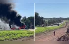 Caminhão pega fogo após colisão contra caminhonete na BR-277; veja vídeo