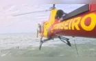 Helicóptero faz resgate de vítimas de afogamento em Matinhos; veja vídeo
