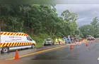Caminhão tomba na BR-376 em Ortigueira; motorista não sofreu ferimentos