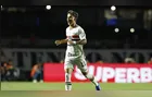 Ferreira marca três vezes, São Paulo vence Cruzeiro e afasta sequência ruim