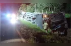 Motorista fica ferido após caminhão tombar na PR-438 em Ponta Grossa