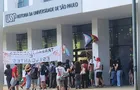 Estudantes ocupam reitoria da USP; instituição cita 'escalada de violência'