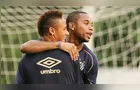 Na prisão, Robinho descobre agressão de Neymar ao filho e se revolta