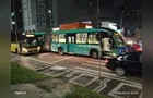 Ônibus da VCG e carro colidem no cruzamento da Ermelino de Leão em Ponta Grossa