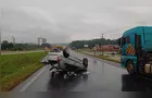 Carro capota após colisão com carreta na BR-376 em Ponta Grossa