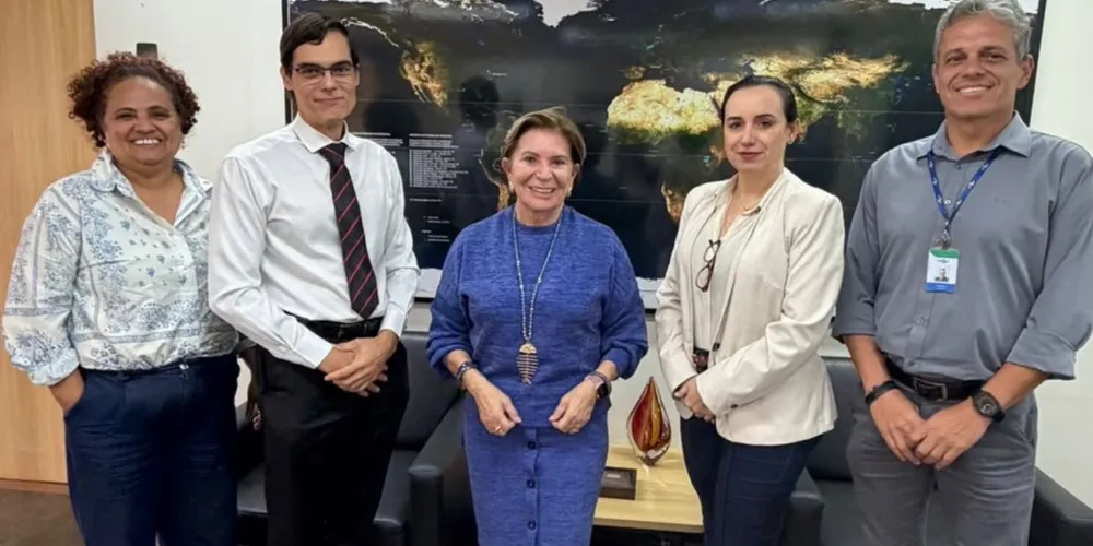 Prefeita participa de reunião em Brasília
