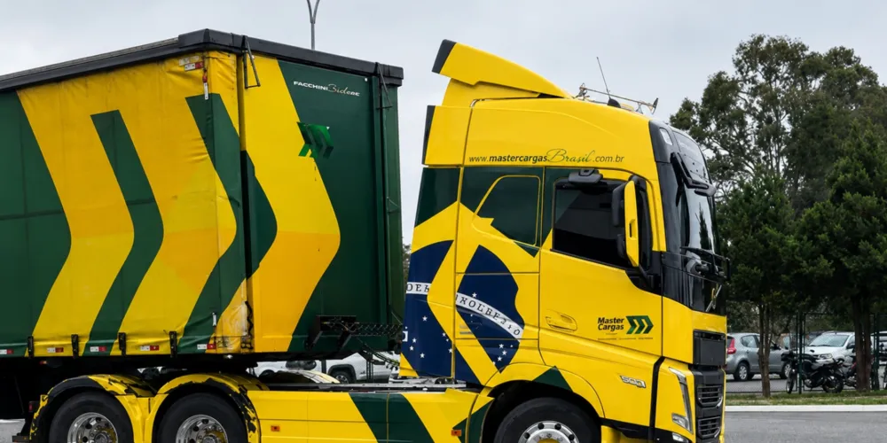 A parceria com o Movimento Verde e Amarelo reforça o posicionamento da companhia em iniciativas que unem alta performance