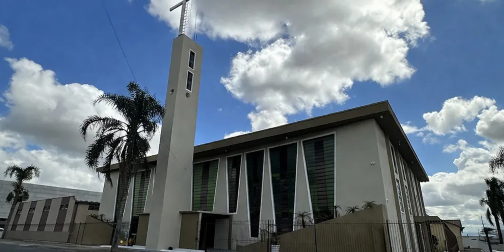 Igreja matriz São Pedro Apóstolo, no Chapada