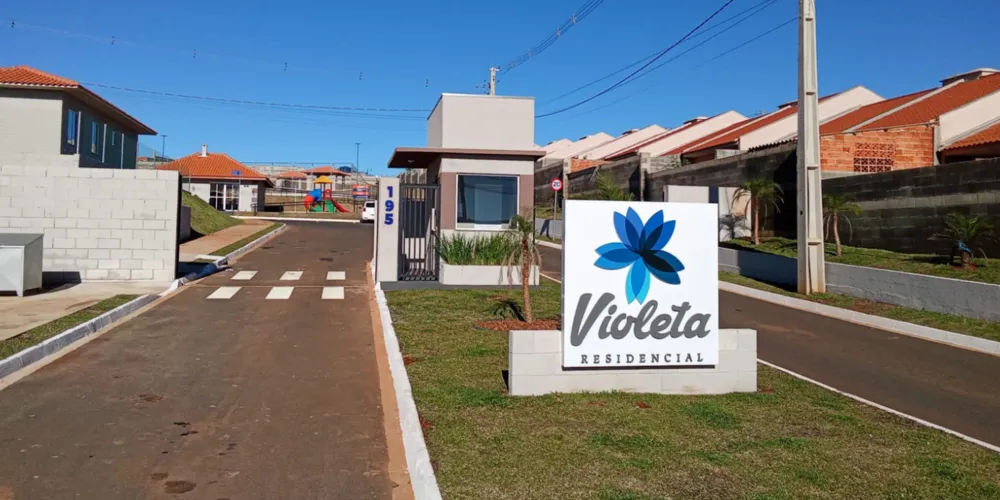 As casas do Violeta Residencial foram entregues nesta terça-feira (12)